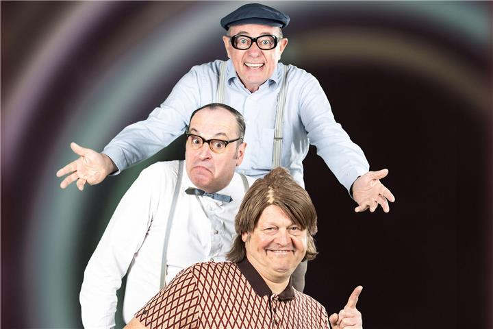 Voll Karacho! Affentheater aus dem Ruhrpott: Herbert Knebel, Ozzy Ostermann und Ernst Pichel stehen voll im Saft. Foto: Th. Willemsen