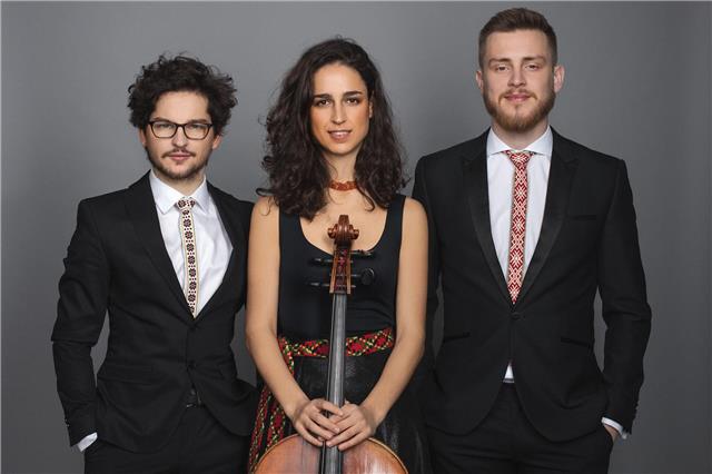 Am 2. Juli im FARB: Das Trio Agora mit seinen originellen Arrangements traditioneller Tangos und Kunsttangos.