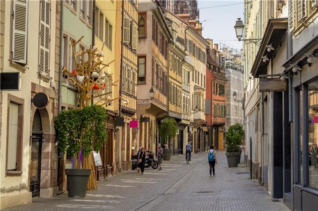 Bei einem Besuch in Straßburg wird die offiziell „frauenfreundlichste Stadt Frankreichs“ entdeckt.Foto: colourbox.de