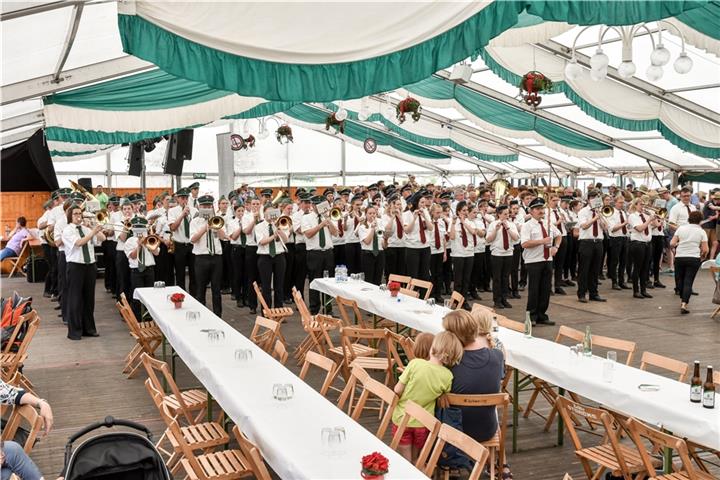 Beim Schützenfest unvergessliche Stunden erleben.