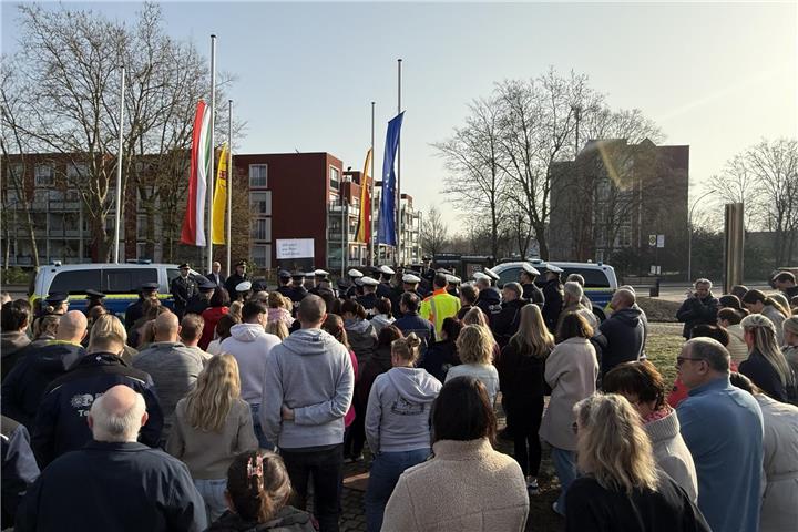 Polizei Borken erinnert an im Dienst verstorbene Kolleginnen und Kollegen