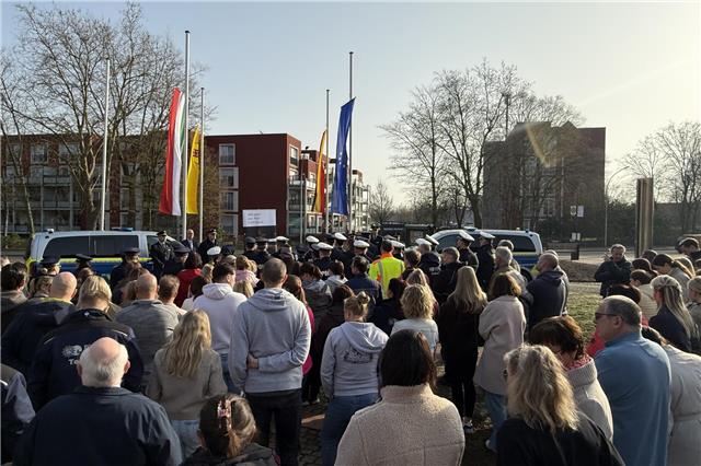 Polizei Borken erinnert an im Dienst verstorbene Kolleginnen und Kollegen