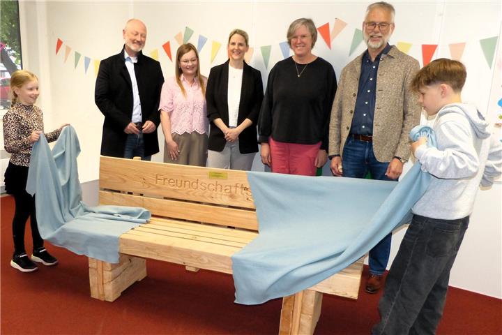 Neue Freundschaftsbank