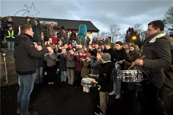 Weihnachtssingen auf dem Sportcampus 