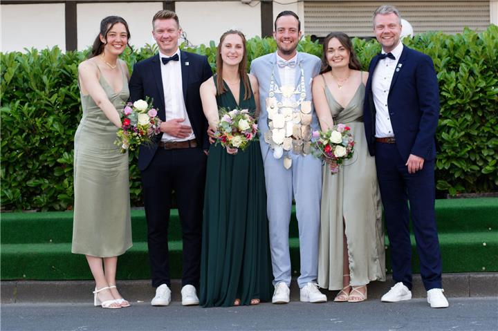 Bis Montag im Amt: Der aktuelle Thron mit dem Königspaar Steffen Kölnberger und Maike Brüggemann.