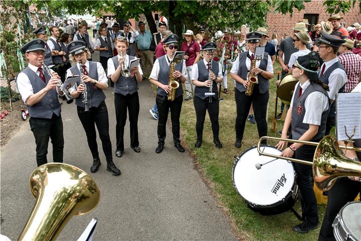 Blasmusik gehört dazu.