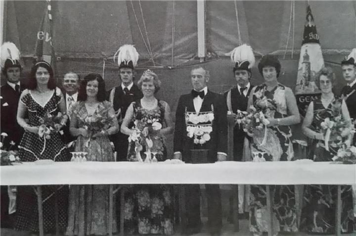 Christoph Buss entschied vor 50 Jahren den Kampf an der Vogelstange für sich. An seiner Seite: Maria Dickmann.