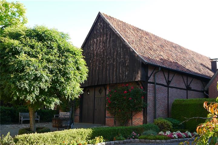 Das Museum zeigt die Dauerausstellung „Raesfeld 1939 bis 1945“.