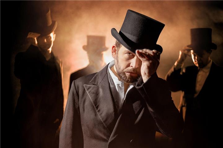 Das Theater ex libris ist zu Gast im LWL-Planetarium und präsentiert unterm Sternenhimmel „Dr. Jekyll & Mr. Hyde“.