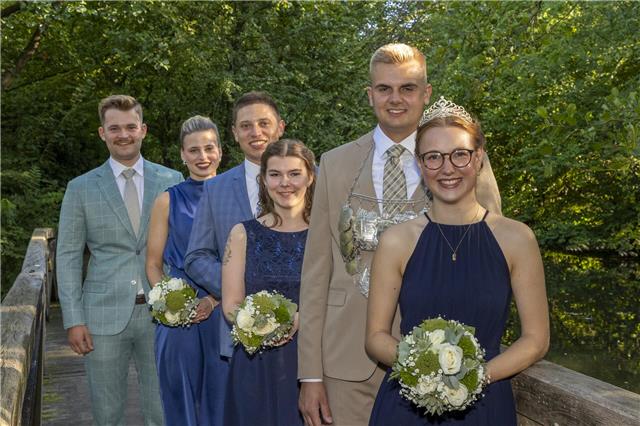 Das amtierenden Königspaar Silas Dehling und Anjuli Pleger freut sich auf viele schöne Stunden mit Freunden, Teilnehmern und Gästen sowie auf ein unvergessliches Fest.