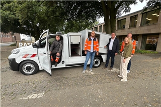 Der Bauhof der Stadt Borken hat ein neues Elektro-Nutzfahrzeug für die Arbeit im Stadtgebiet in Betrieb genommen. 