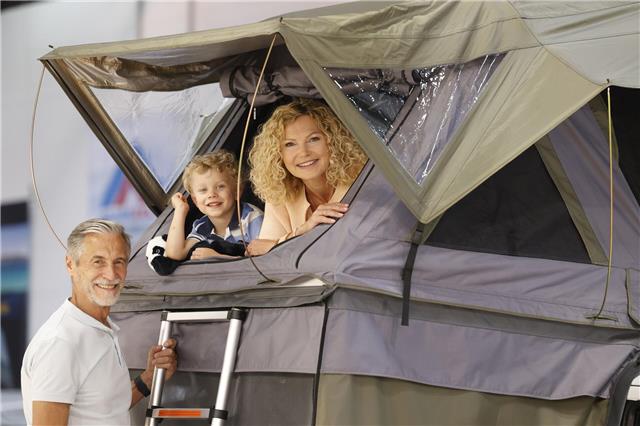 Der Caravan Salon versteht sich nicht nur als Messe, sondern als Erlebniswelt für mobile Freiheit und naturnahes Reisen. Foto: Messe Düsseldorf/Constanze Tillmann