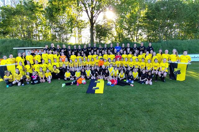 Der Mädchenfußball beim FC Marbeck feiert sein 30-jähriges Bestehen.