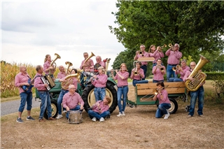 Der Musikverein Rhedebrügge lädt am 21. März auf den Hof Nienhaus ein.