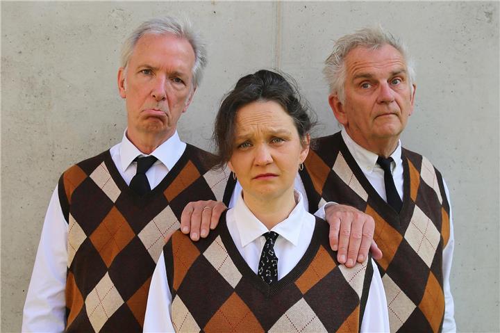 Die Bullemänner Augustin Upmann und Heinz Weißenberg versprechen mit Svetlana Svoroba ausgewählten „Murks“. Foto: André Decker