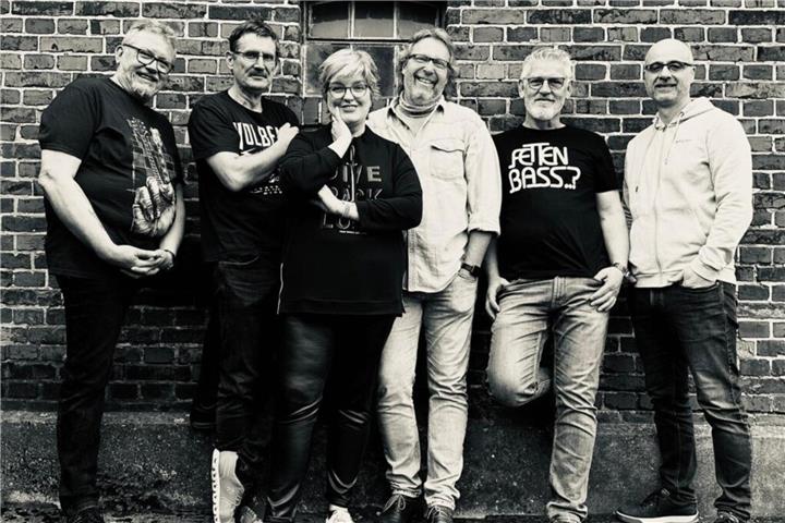 Kneipenfestival Die Midlive Maniacs aus Billerbeck spielen in der Kneipe Bennemann.