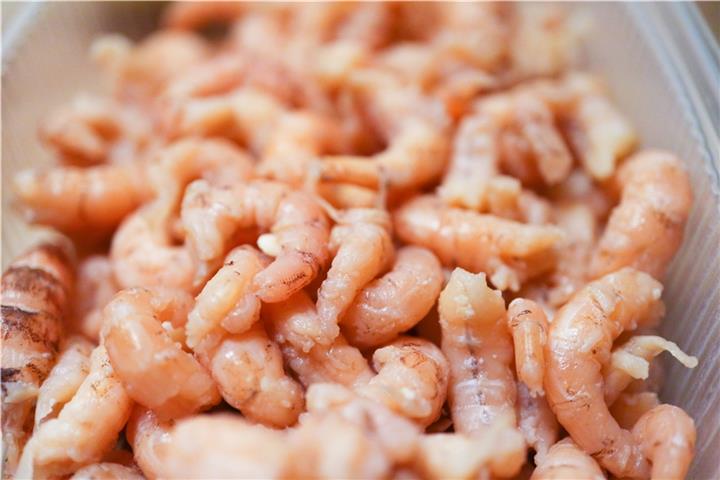 Die Nordsee-Krabben verleihen dem Eintopf-Klassiker besonderen Geschmack.