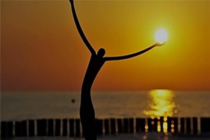 Die Skulpturen des Künstlers Norbert Then werden musikalisch umgesetzt.