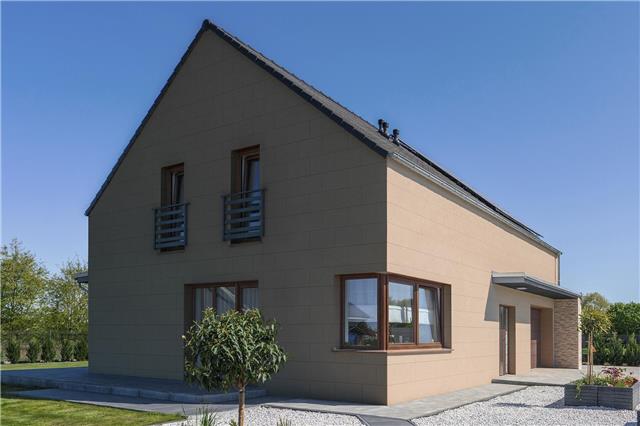 Effiziente Wärmedämmung, Reduzierung der Energiekosten und optimaler Feuchteschutz: Der durchdachte Systemaufbau einer VHF-Fassade bringt dank seiner klaren Trennung zwischen Dämmschicht und Fassadenverkleidung zahlreiche Vorteile mit. Foto: HLC/Zierer Fassaden