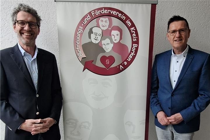 Experten des Vereins: Jurist Michael Brugger (l. ) und Geschäftsführer Wolfgang Fuchs