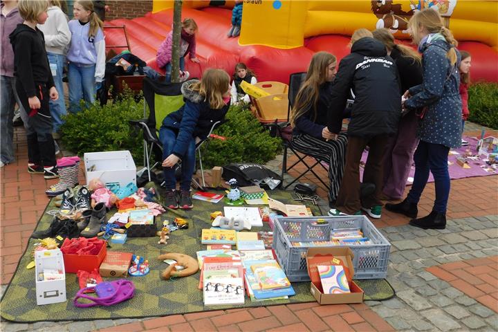 Für den Kindertrödelmarkt auf dem Rathausplatz ist keine Anmeldung erforderlich.