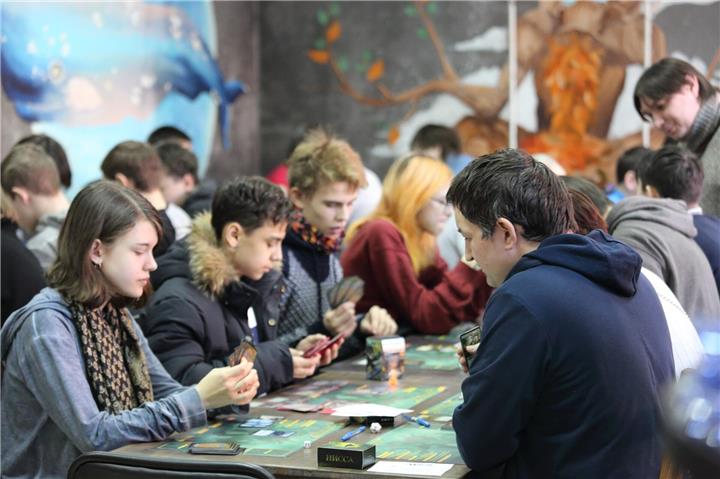 Gaming und Live-Musik: Reken wird zur Bühne für Kartenfans und Musikliebhaber.