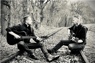 Handgemachte Country-Musik mit „The Blue Dog Postmen“ steht am 5. Juni auf dem Programm.