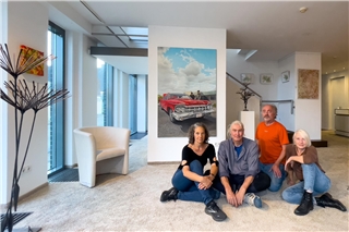 Jill und Ulrich Kuhlmann, Martin Cornelis Schmidt und Michaela Wetter (v.l.) erwecken die Hetkamp-Räumlichkeiten mit ihren künstlerischen Arbeiten zum Leben.