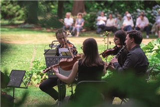 Klassisches Konzert im Garten von Fork in Velen: hörens- und sehenswert.