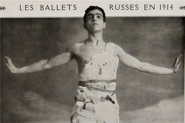 Léonide Massine auf dem Cover des Journals Comeodia Illustre als Josef in dem Stück „Josephs Legende“ aus dem Jahr 1914. Fotograf: Rudolf Dührkoop