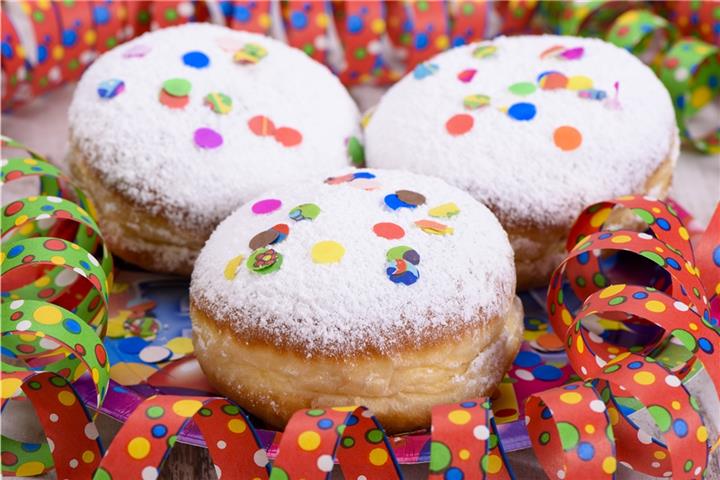 Man nennt sie Berliner oder Krafpen – aus eigener Herstellung sind sie besonders lecker. Foto: colourbox.de