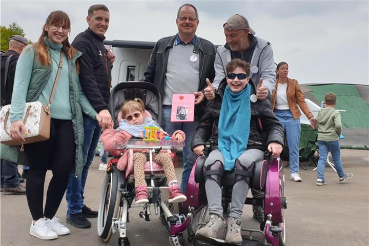 Sommerfest der Vielfalt Menschen mit und ohne Behinderungen sind zum gemeinsamen Feiern eingeladen