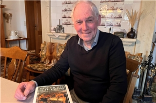 Michael Kleiner, Jahrgang 1952, hat viel zu erzählen über seine Familiengeschichte.