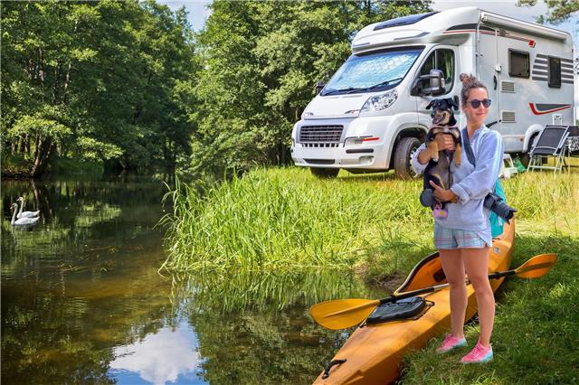 Mit einer guten Vorbereitung steht einem gelungenen Campingurlaub im Wohnmobil nichts mehr im Weg. Foto: djd/ACV/Getty Images/ewg3D