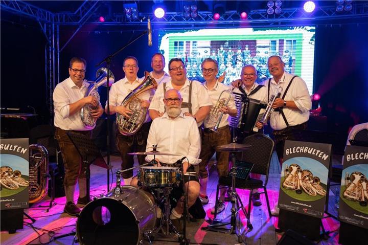 Mitreißende Blasmusik mit den Blechbulten (Foto) und Westfalen 7 steht am Freitag ab 18 Uhr auf dem Programm.