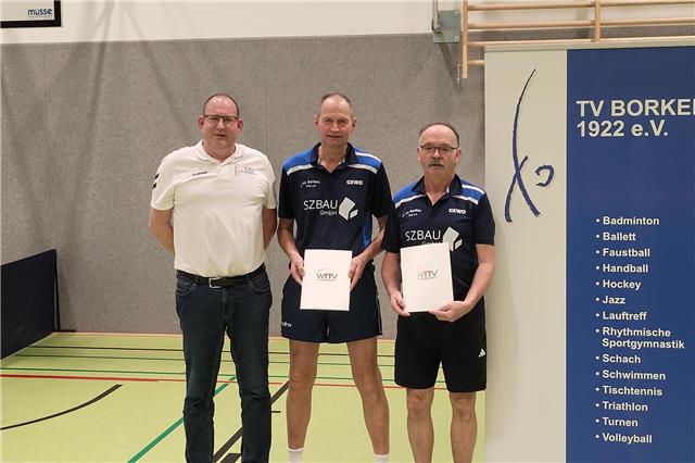 Norbert Blicker mit Norbert Stegger und Gerd Wenk (v.l.).