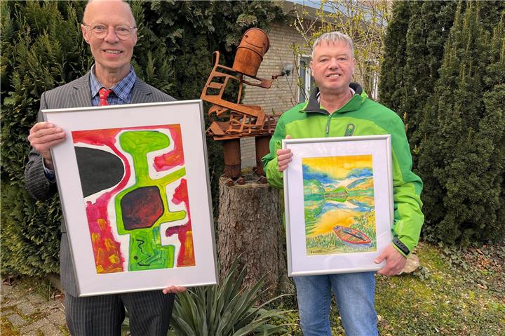 Norbert Rolfes (l.) und Berthold Brockmann stellen ihre Arbeiten gemeinsam in Nanes Malkästchen aus. Foto: hie
