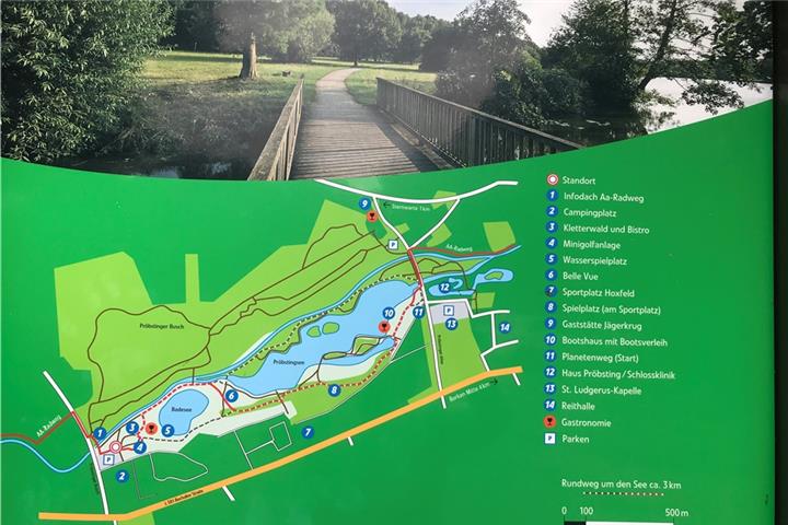 Rund um den Pröbstingsee führt ein etwa drei Kilometer langer Wanderweg.