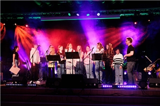 The A(coustic) Team bildet den Auftakt des „Spring Rock“. © Stadt Borken/ Joël Notthoff