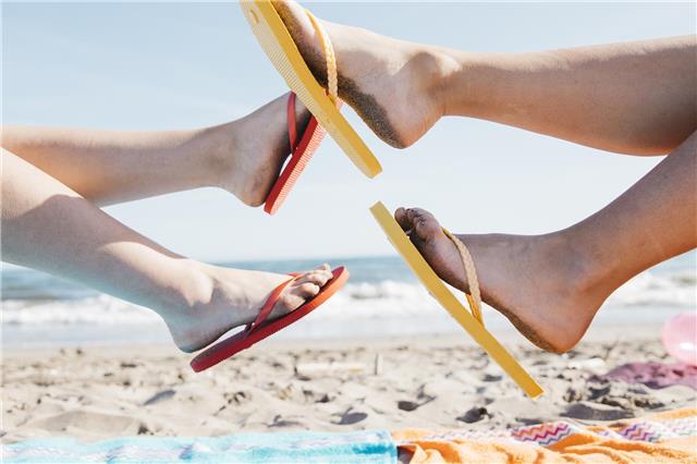 Unbeschwert den Urlaub genießen und sich um Einbrecher keine Gedanken machen. Foto: Freepik