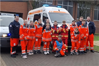 Von der Seitenlage bis zum Defibrillator – Jugendliche bestehen Sanitätsausbildung beim DRK.