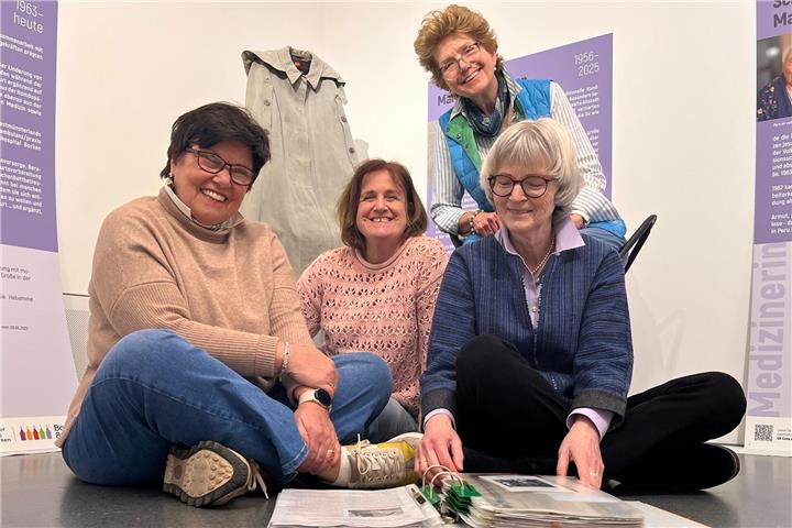 Weiblichen Lebenswegen auf der Spur sind Lisa Niermann, Claudia Biela, Dr. Elke Vieth und Margarete Kannengießer (v.l.). Nicht auf dem Foto: Annemarie Berg.