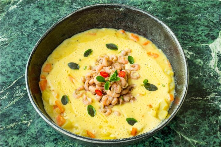 Winterzeit ist Suppenzeit: Die Kartoffelsuppe mit Krabben aus der Rezept-Sammlung von Koch und Buchautor Thomas Sixt ist eine leckere Abwandlung des klassischen Eintopfs. Fotos: Thomas Sixt