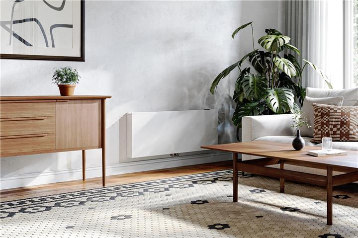 Zeitgemäß und klimaschonend heizen und dabei vollen Komfort genießen? Kein Problem! Mit einem kompakten Wärmepumpenheizkörper für eine niedrige Wassertemperatur. Foto: HLC/Jaga