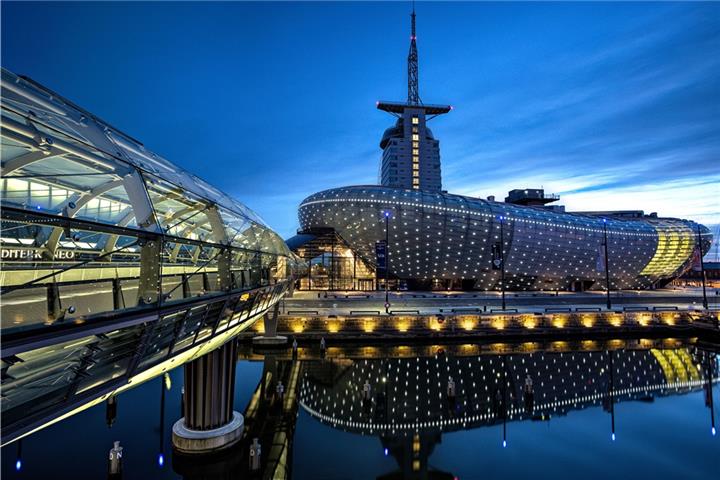 Zum Klimahaus nach Bremerhaven kann man zum Beispiel mit der VHS fahren. Foto: Langer / Klimahaus Bremerhaven